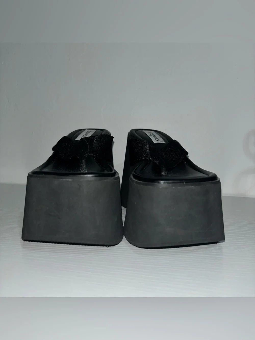 Steve Madden make statement